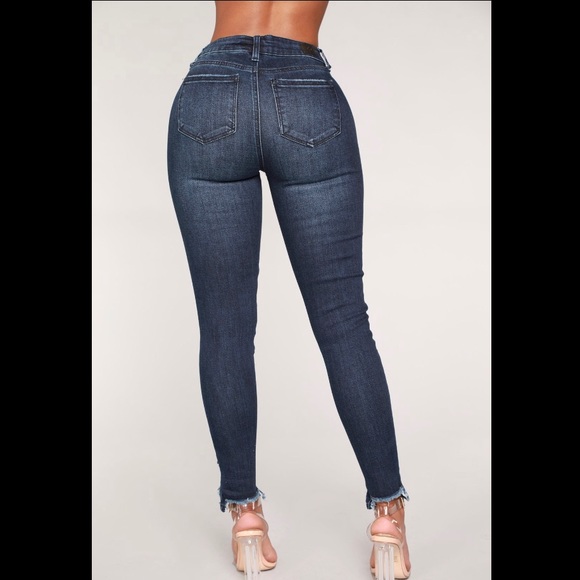 NWOT Fashion Nova Skinny Jeans - Picture 2 of 7
